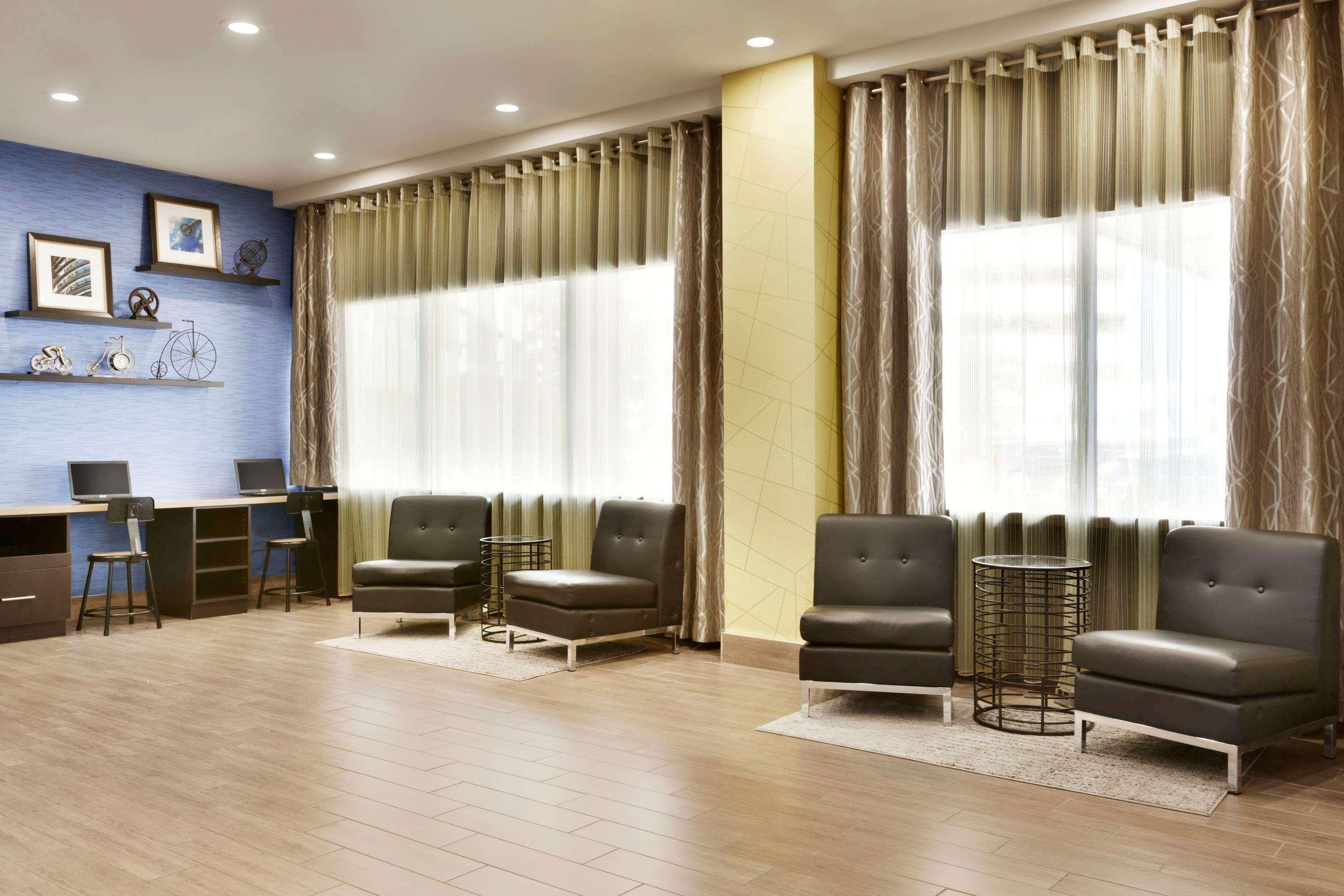 ทราเวลลอดจ์ โตรอนโต อีสต์ Hotel ภายนอก รูปภาพ